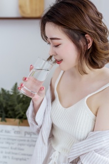 水蜜桃高密柔软连衣裙